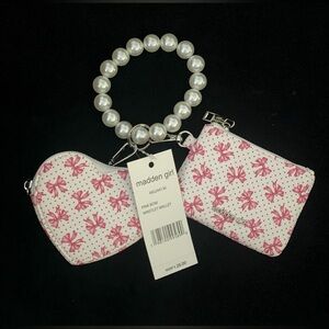 🎀 🎀 Cute wristlet with 2 coin purses 🎀 🎀